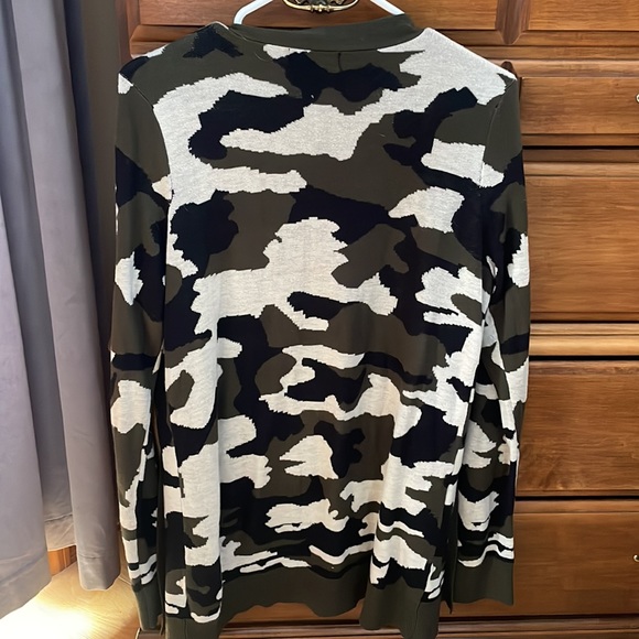 Forever 21 Camo open cardigan - Picture 4 of 4